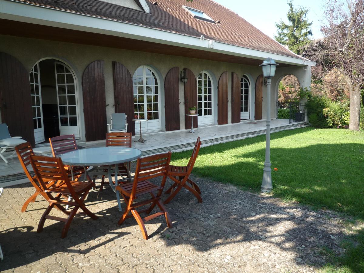 La Maison Des Bonheurs Bed & Breakfast Rillieux-la-Pape Exterior foto