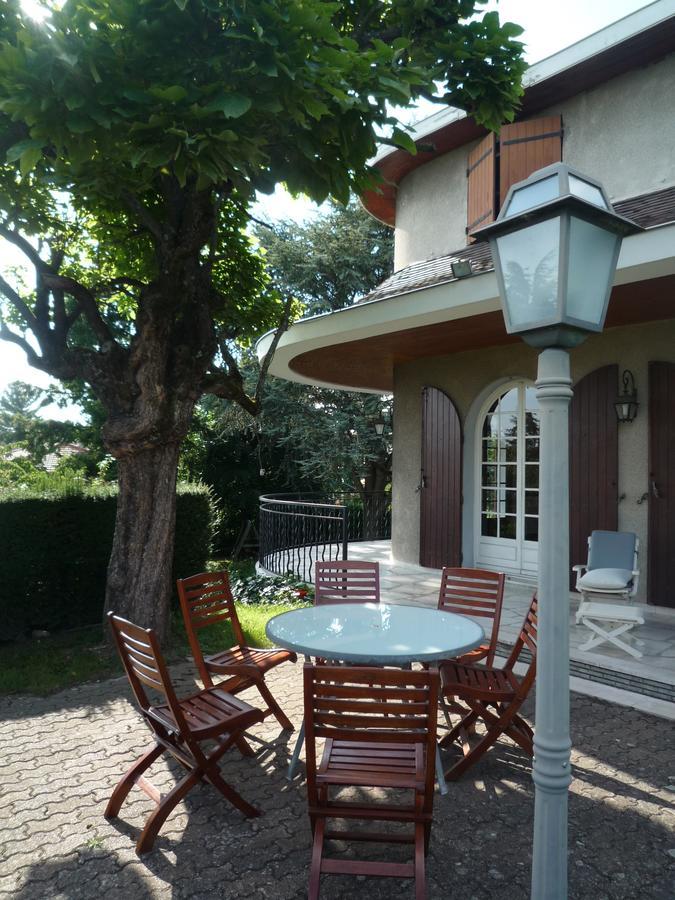 La Maison Des Bonheurs Bed & Breakfast Rillieux-la-Pape Exterior foto
