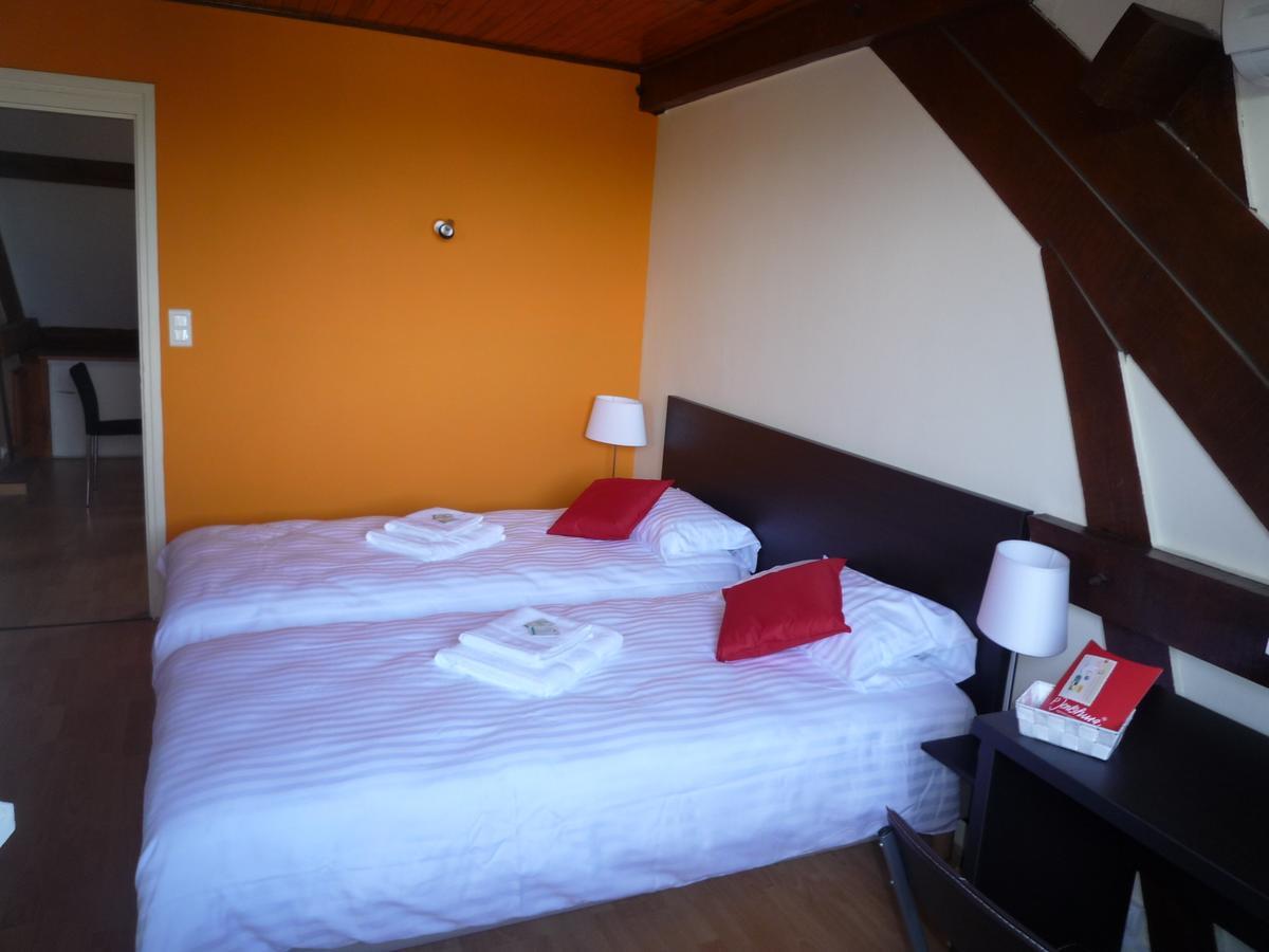 La Maison Des Bonheurs Bed & Breakfast Rillieux-la-Pape Exterior foto
