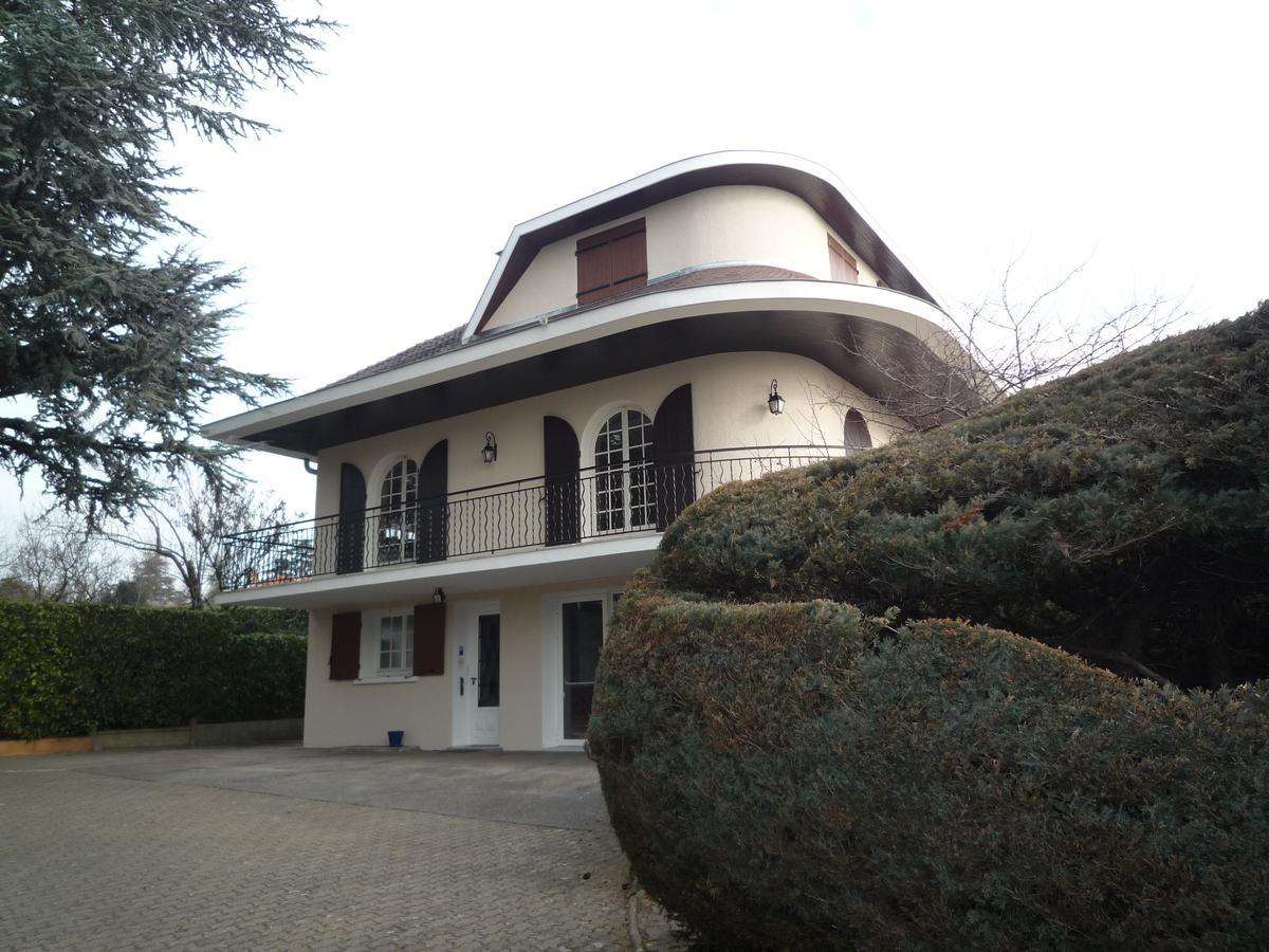 La Maison Des Bonheurs Bed & Breakfast Rillieux-la-Pape Exterior foto