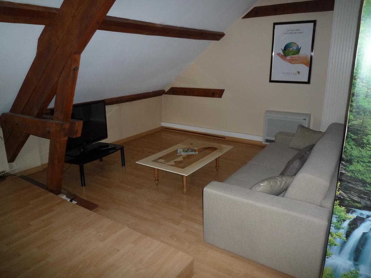 La Maison Des Bonheurs Bed & Breakfast Rillieux-la-Pape Exterior foto